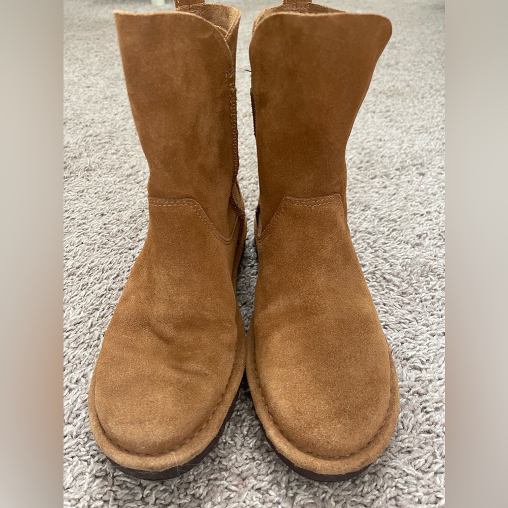 Ugg Women’s Alida Boot-Chestnut-Size: 6